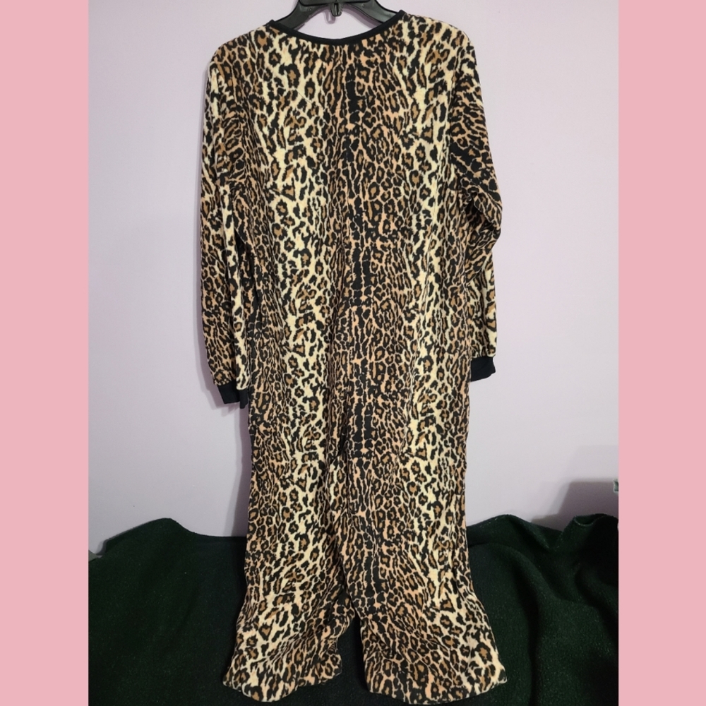 Nick & Nora Leopard Print Onesie Pajamas - Picture 3 of 6